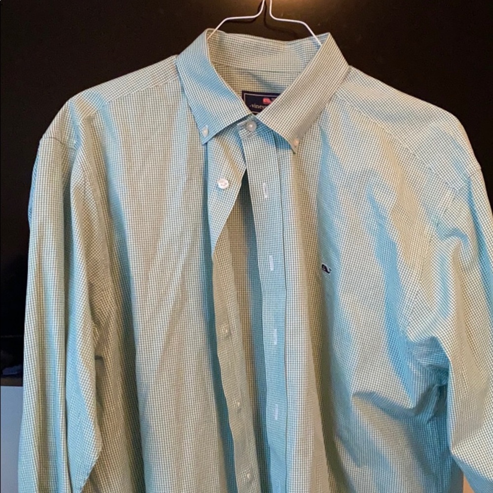 Vineyard Vines button down long sleeve
